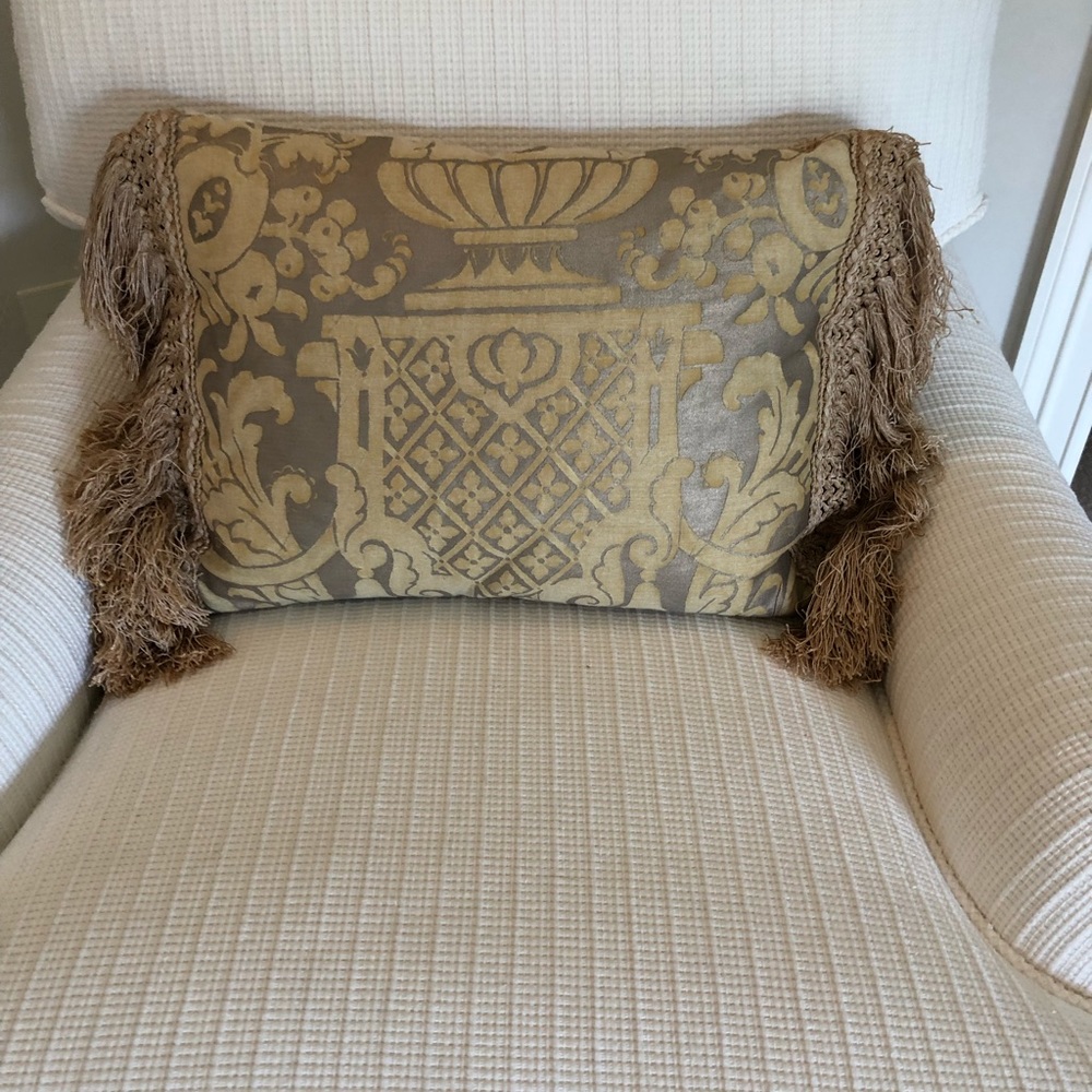Pair vintage Fortuny pillows yellow gold silver - Picture 5 of 8